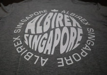 画像をギャラリービューアに読み込む, To the World! Iconic T-Shirt Grey
