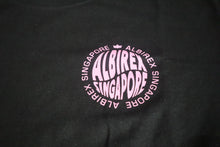画像をギャラリービューアに読み込む, To the World! Iconic T-Shirt Black Pink
